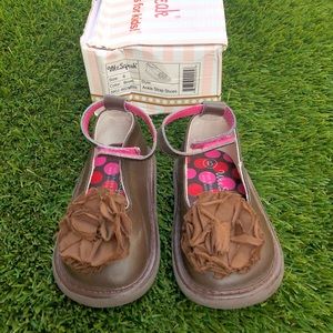 Wee Squeak dress shoes, brown faux leather sz 6